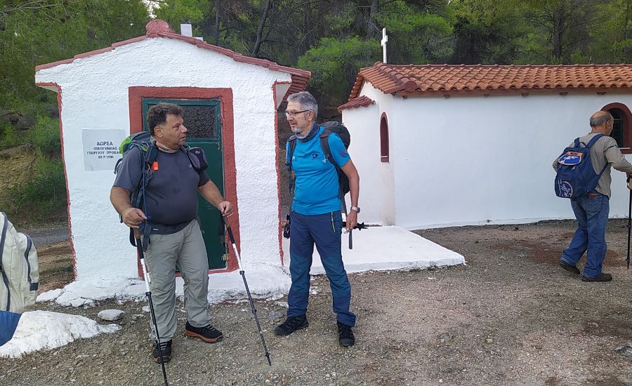 Joseph and another hiker in the first stop at Sfendali Parnitha trail.