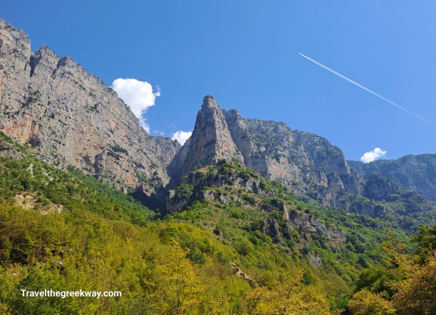 Breathtaking panoramic view of the impressive Vikos Gorge landscape.
